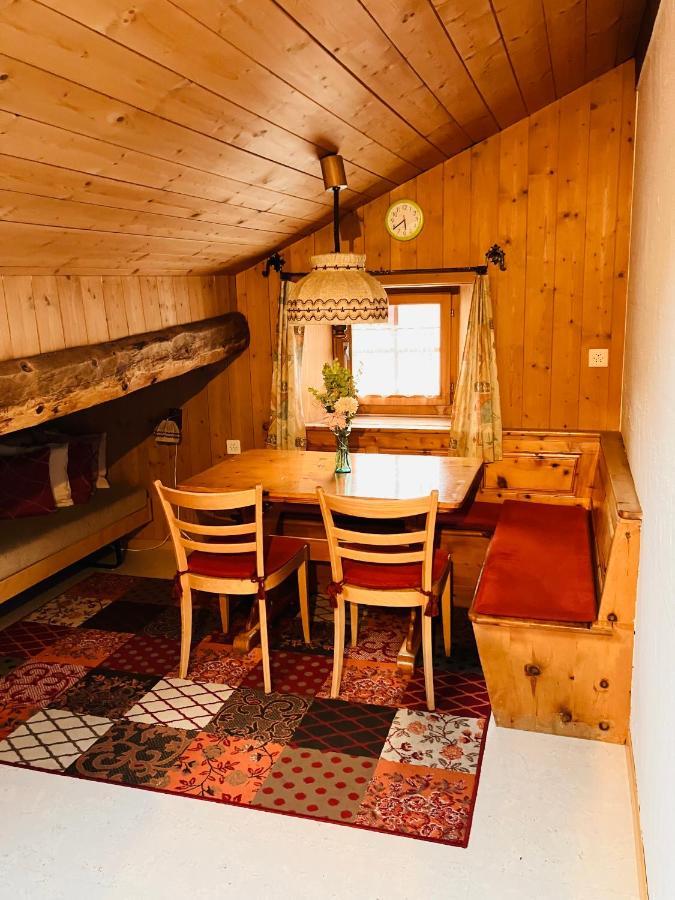 Chesa Margadant Lägenhet Zuoz Exteriör bild